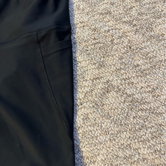 Old Navy capris - Picture 3 of 5